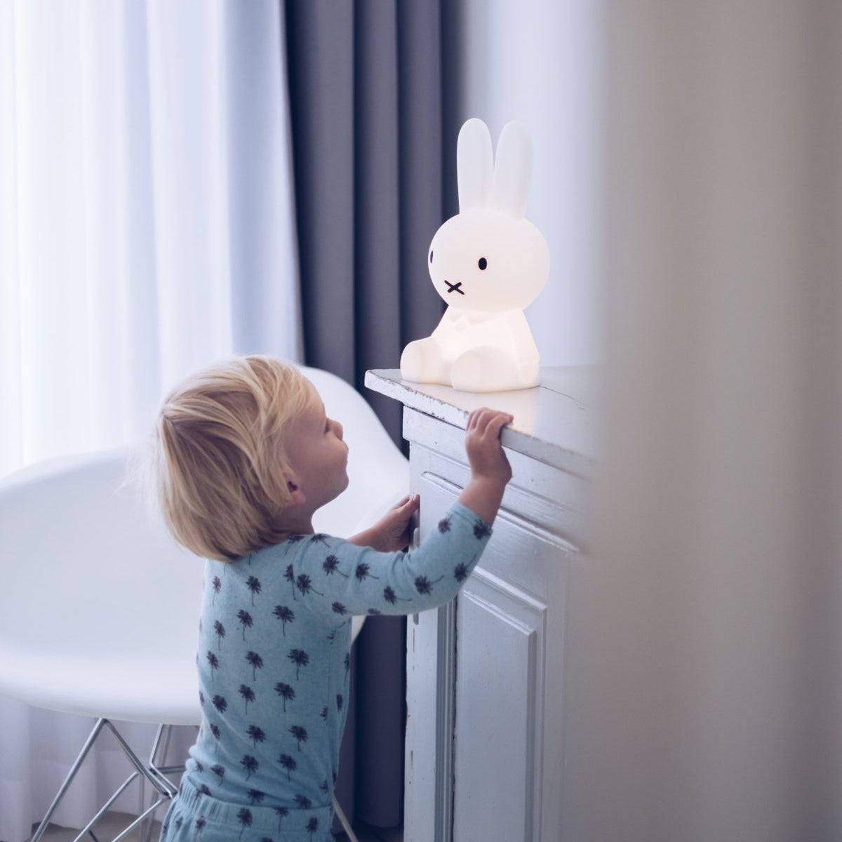 Miffy First Light Kinderleuchte, 30 cm, Weiß