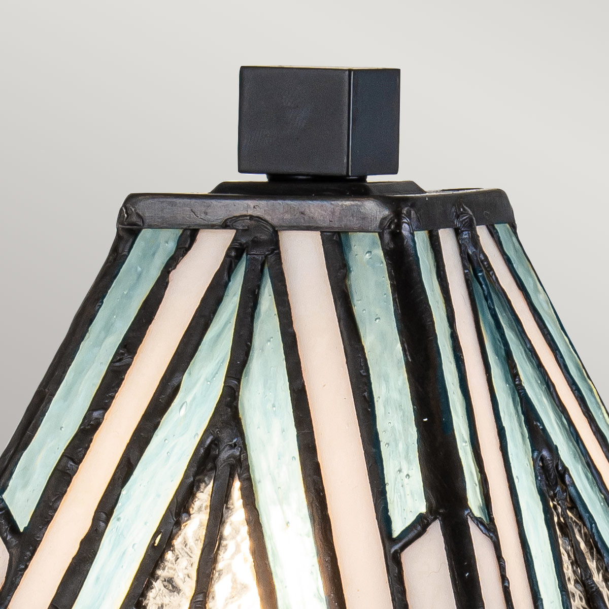Elstead Alderley Tischlampe Bronze – Wohnambiente