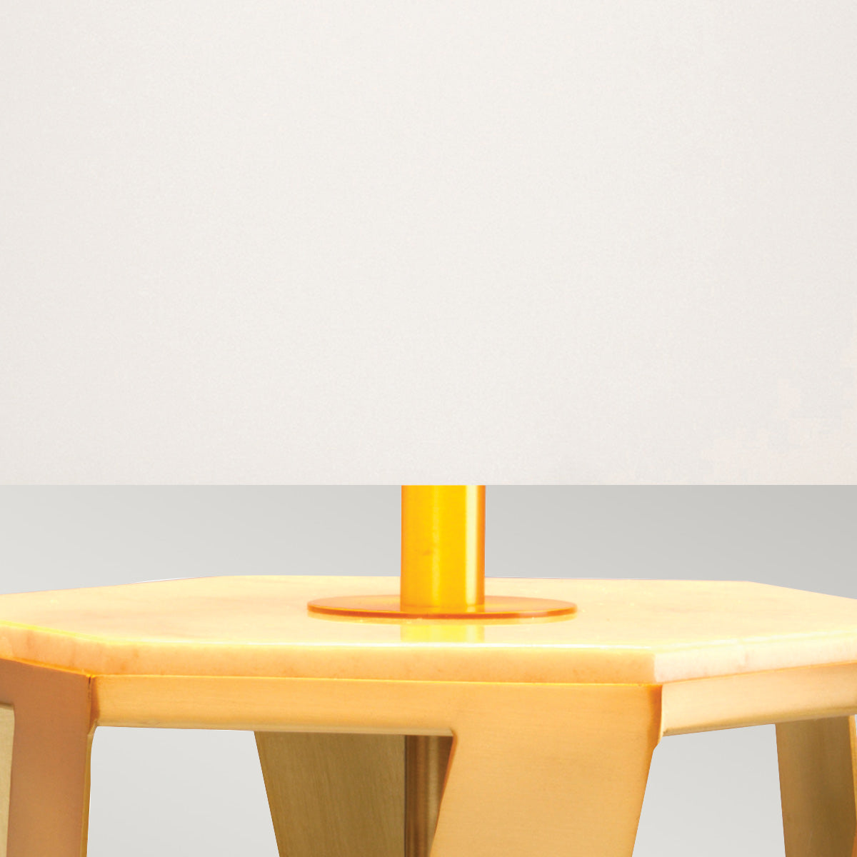 Elstead Apollo Tischlampe Messing – Detailansicht