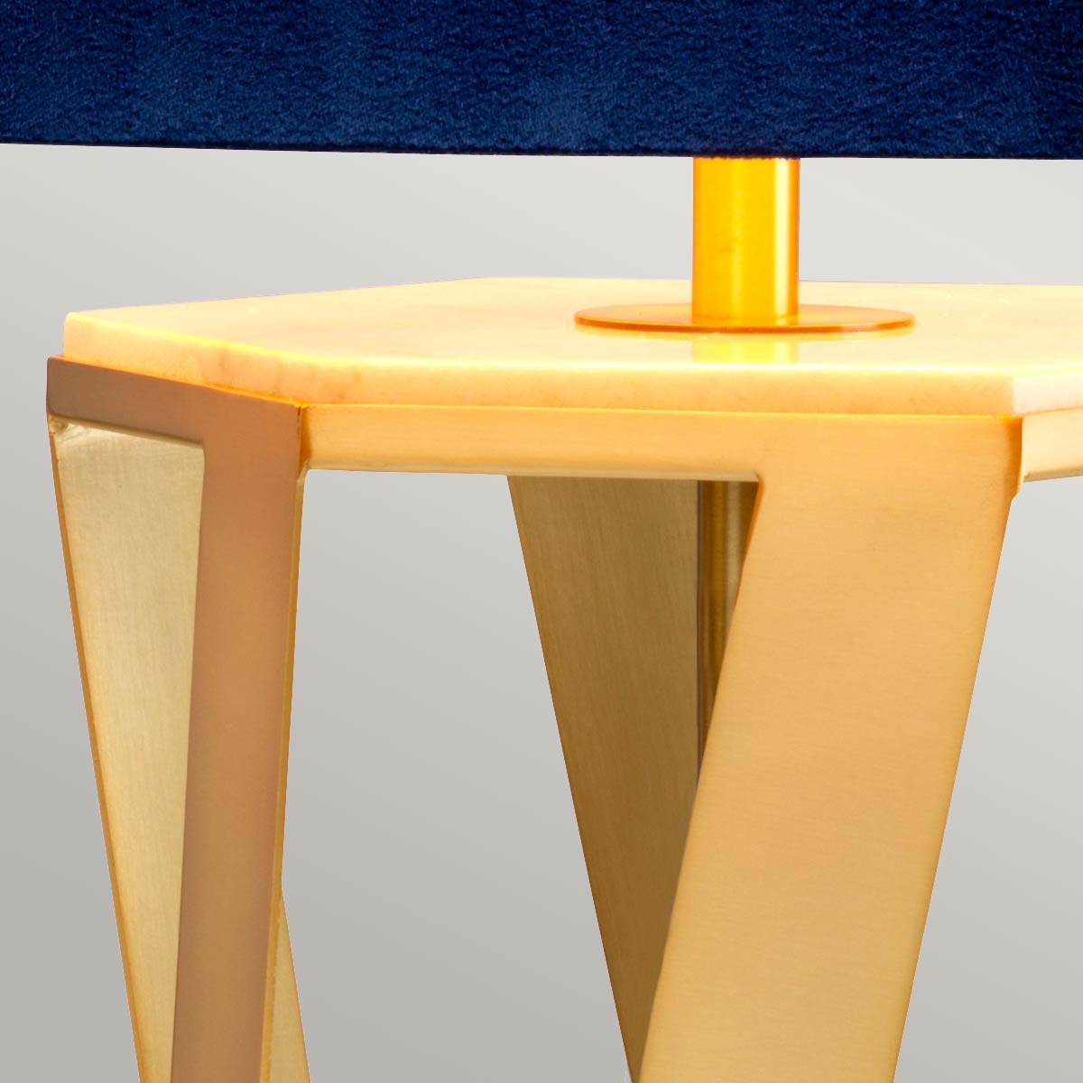 Elstead Apollo Tischlampe Messing – Detailansicht 2