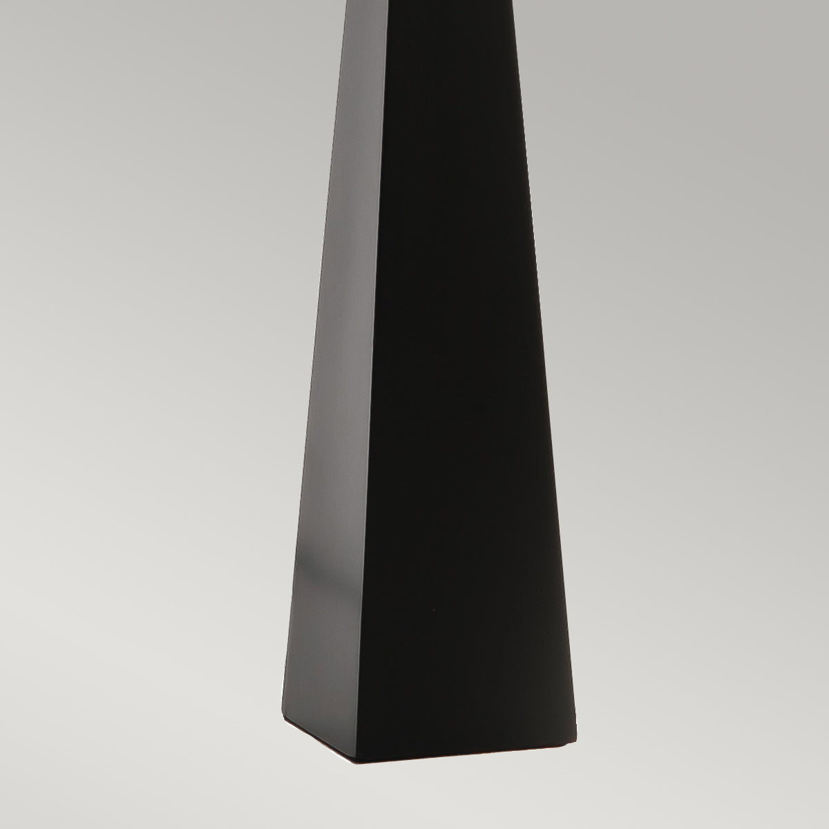 Elstead Ascent Tischlampe Schwarz – Detailansicht 2