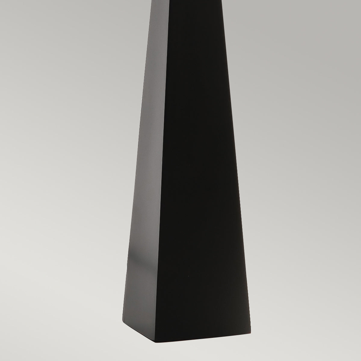 Elstead Ascent Tischlampe Schwarz – Detailansicht 2