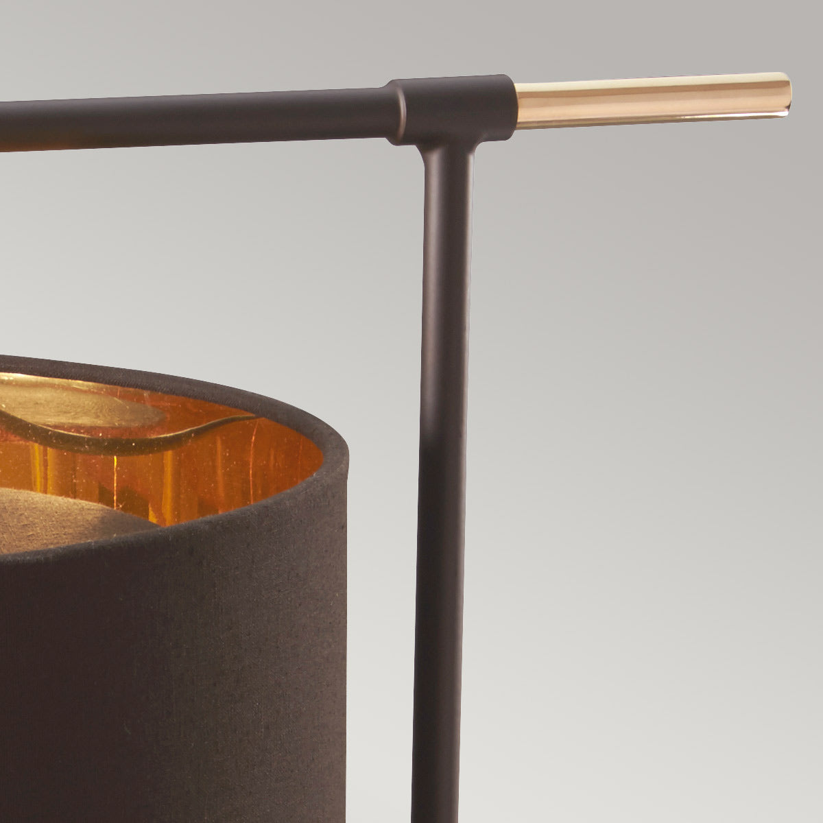 Elstead Balance Tischlampe Braun, Messing – Detailansicht