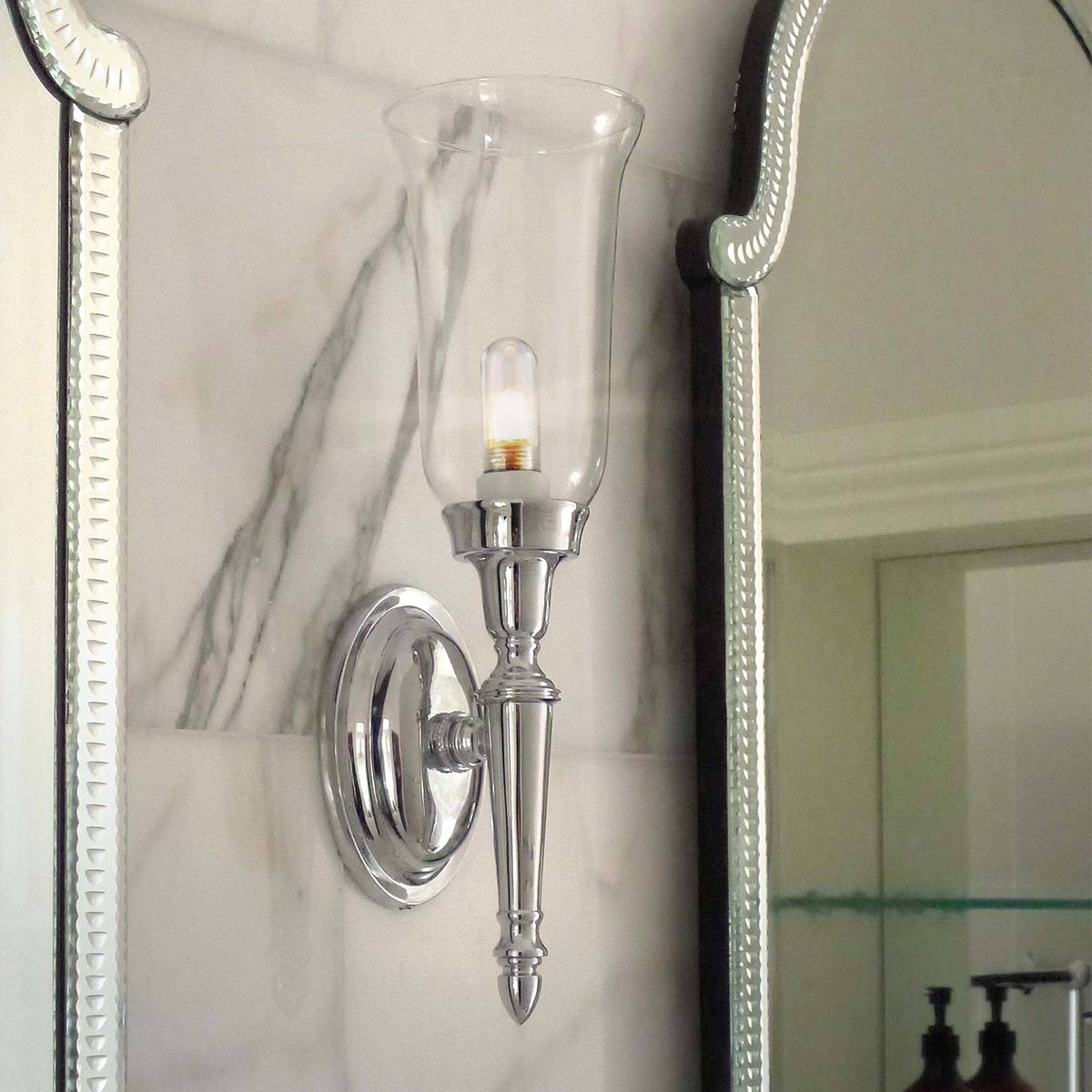 Elstead Dryden Wandleuchte Nickel – Wohnambiente