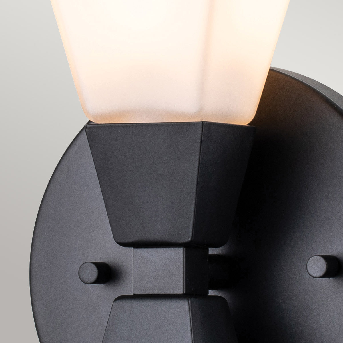 Elstead Bowtie Wandleuchte Schwarz – Detailansicht 2