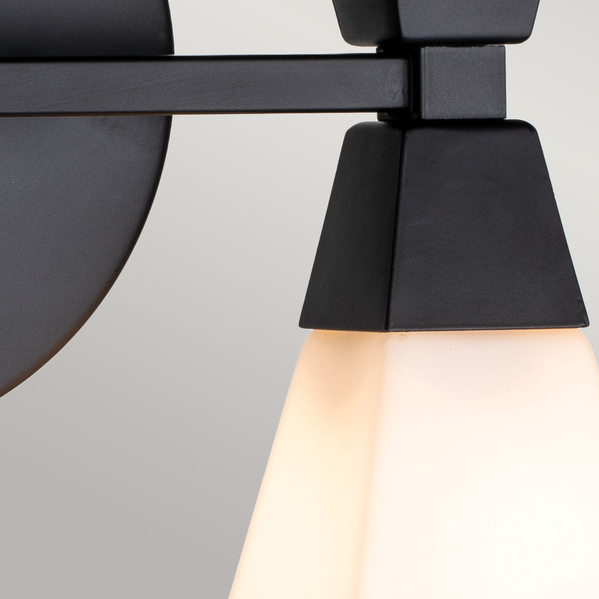 Elstead Bowtie Wandleuchte Schwarz – Detailansicht
