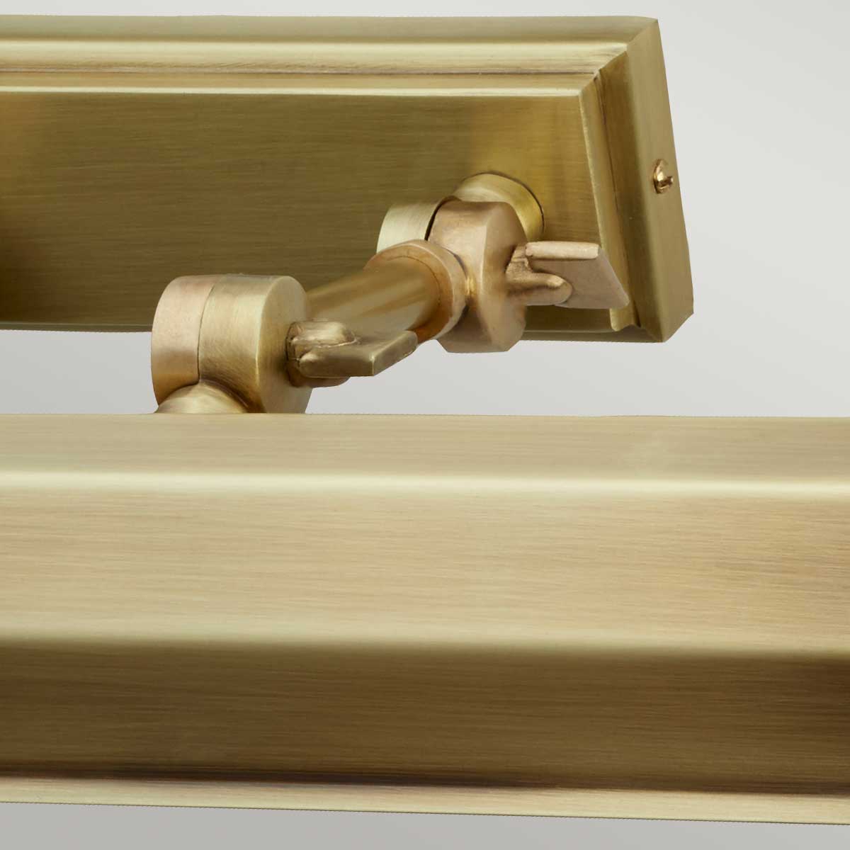 Elstead Chawton Wandleuchte Messing – Detailansicht