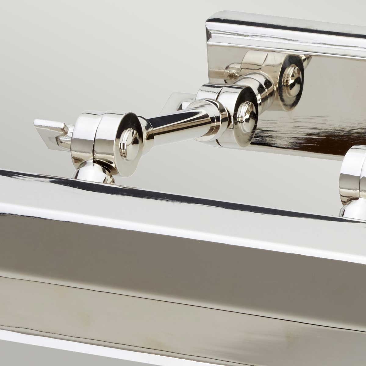 Elstead Chawton Wandleuchte Nickel – Wohnambiente