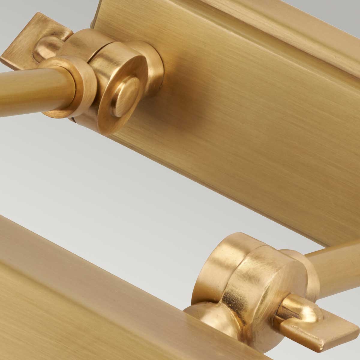 Elstead Chawton Wandleuchte Messing – Detailansicht