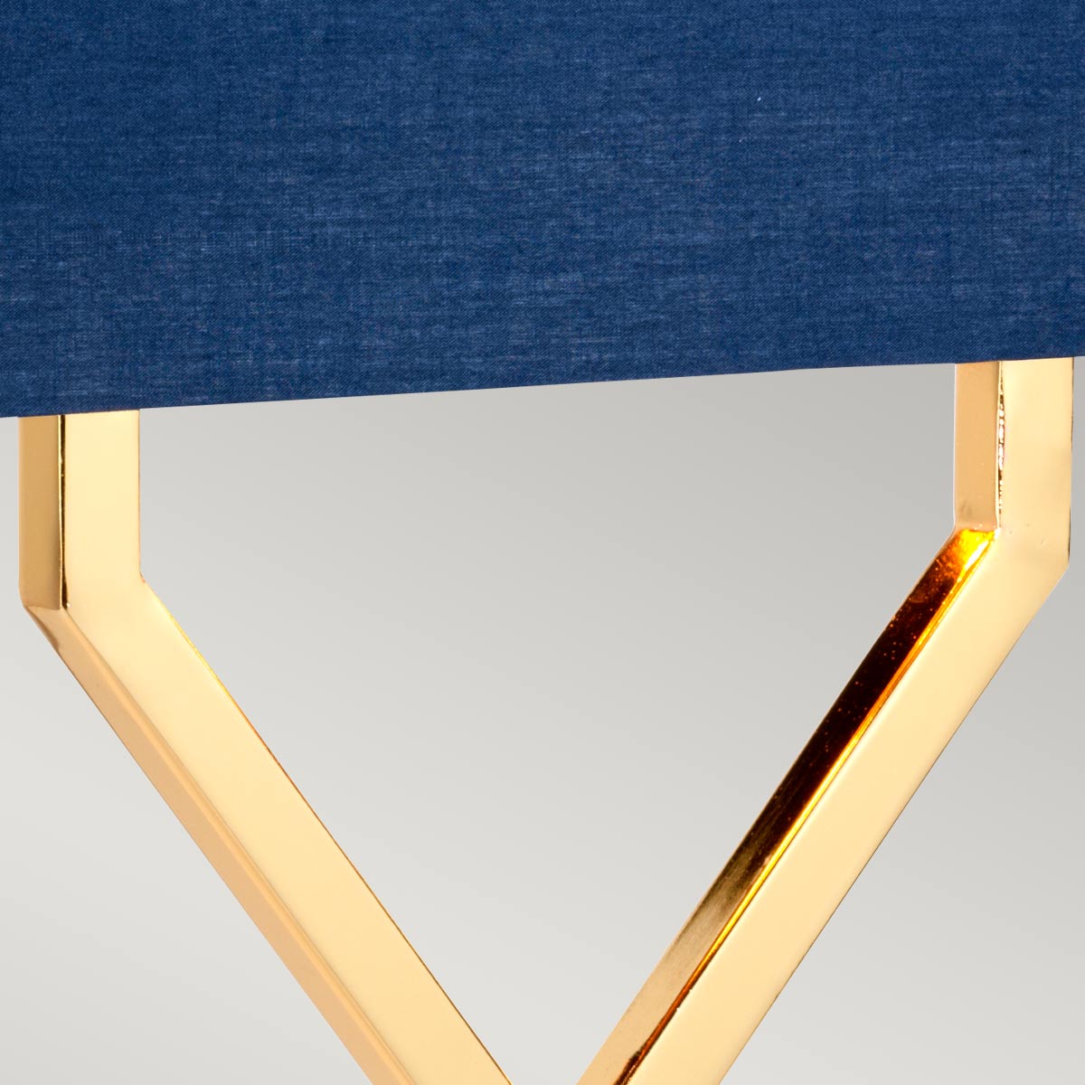 Elstead Cross Tischlampe Gold – Detailansicht 2