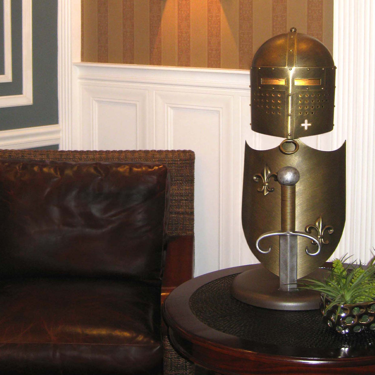 Elstead Crusader Tischlampe Bronze – Wohnambiente