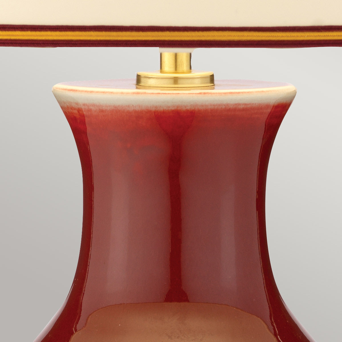 Elstead Majin Tischlampe Oxblood – Detailansicht
