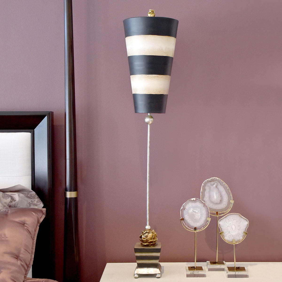 Flambeau Peony Tischlampe Schwarz – Wohnambiente