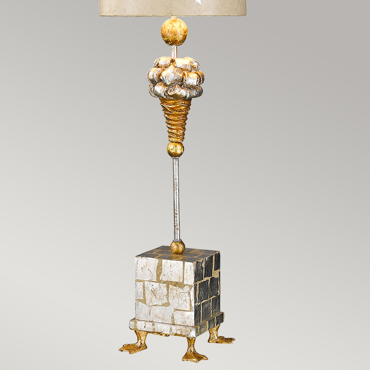 Flambeau Pompadour Tischlampe Creme, Silber – Detailansicht