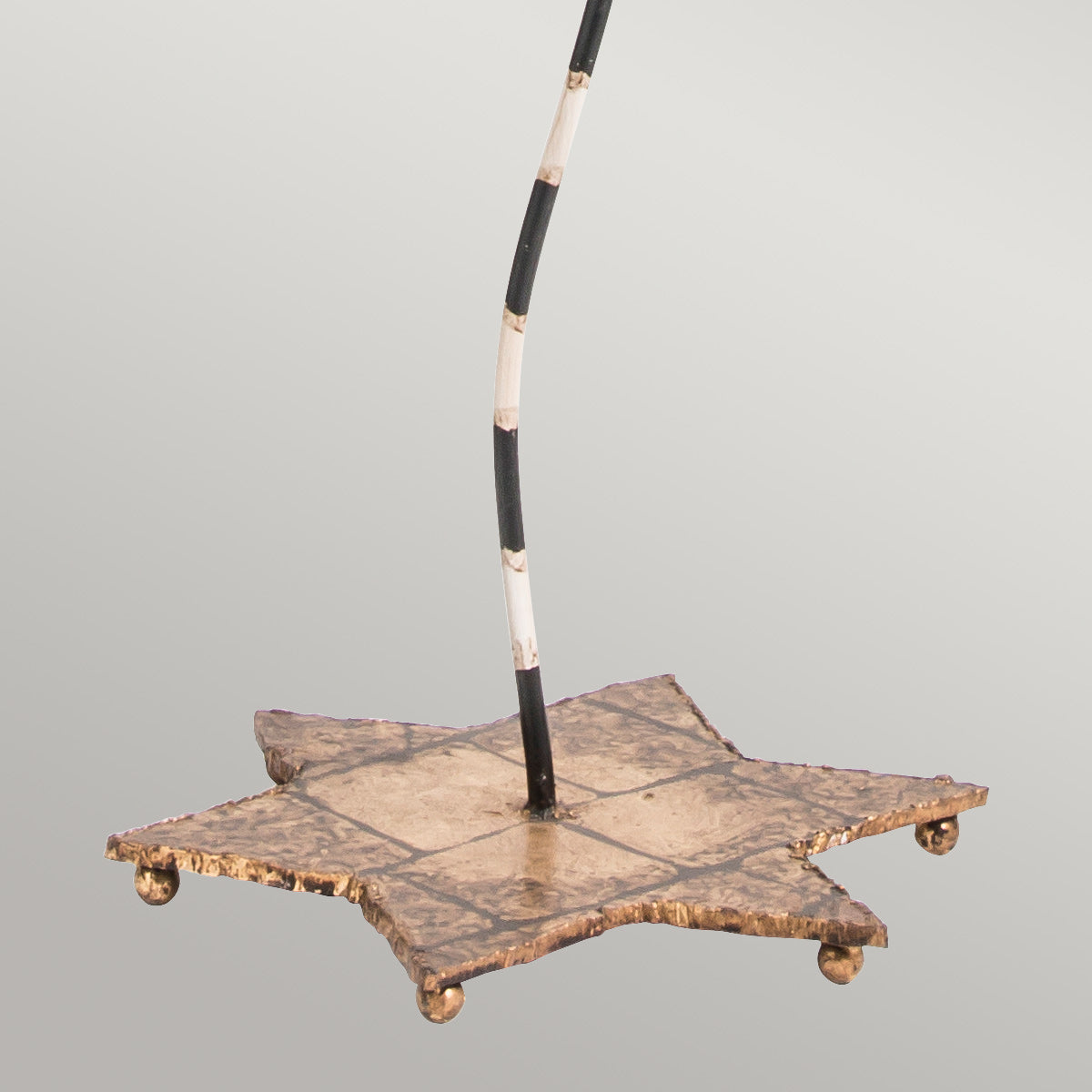 Flambeau South Stehleuchte Schwarz, Gold – Detailansicht 2