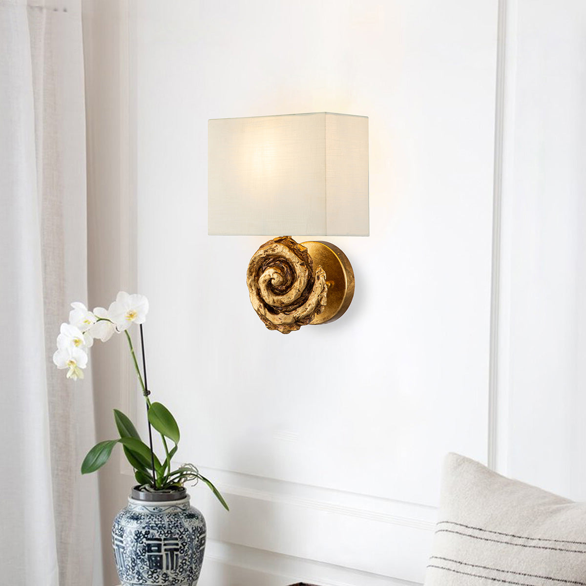 Wandleuchte 'Swirl', 15.2 × 22.9 cm, Gold, E27 – Dimmbar