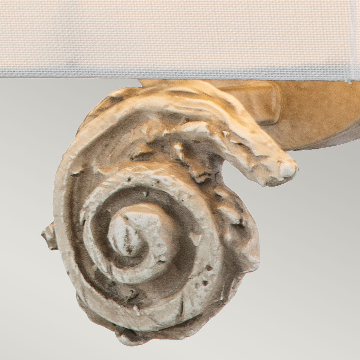 Flambeau Swirl Wandleuchte Weiß – Detailansicht