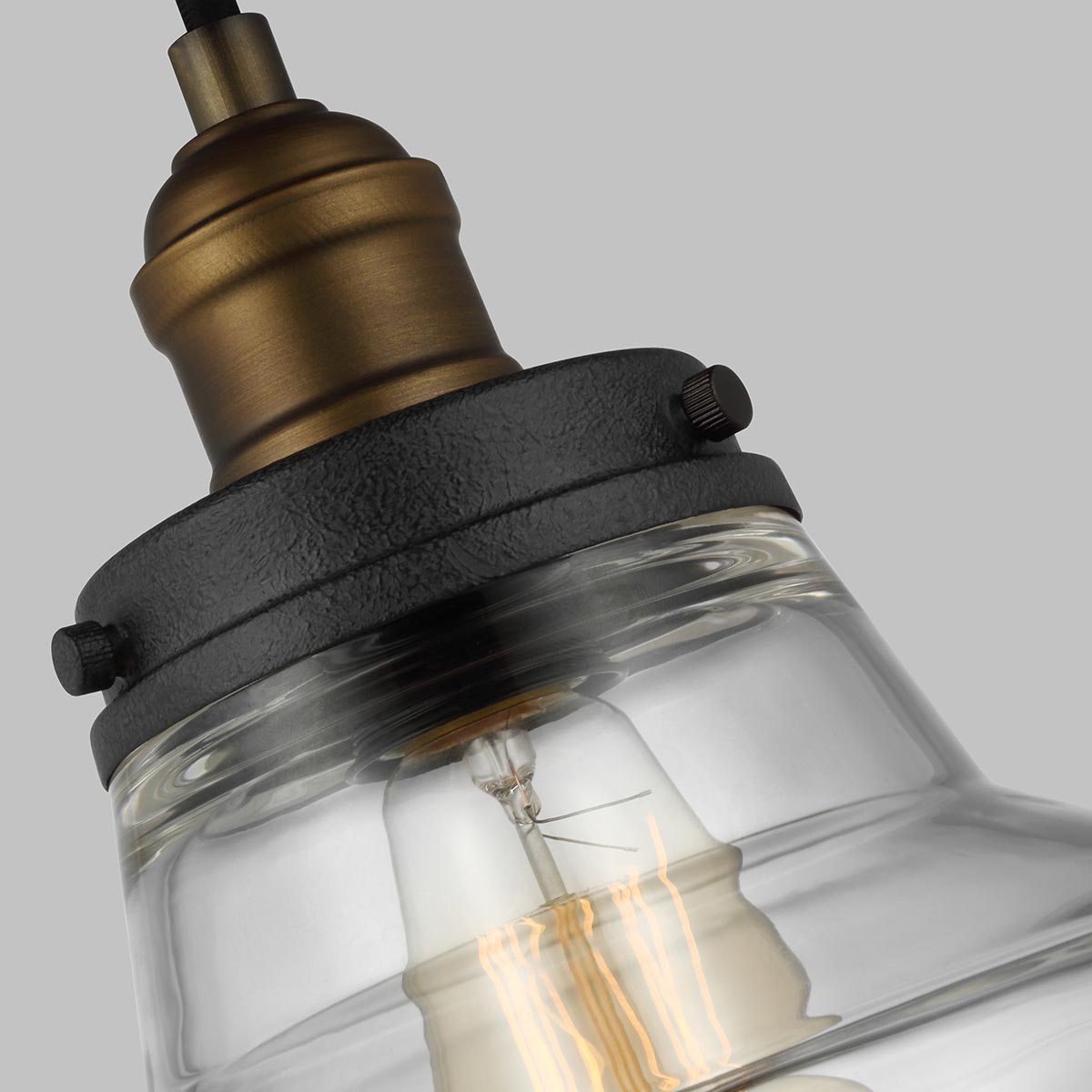 Feiss Baskin Pendelleuchte Messing, Zink – Detailansicht