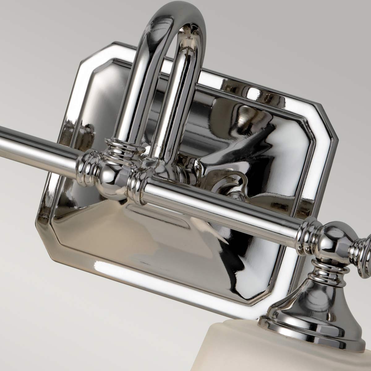 Feiss Concord Wandleuchte Chrom – Wohnambiente