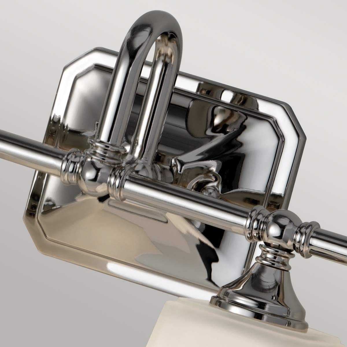 Feiss Concord Wandleuchte Chrom – Wohnambiente