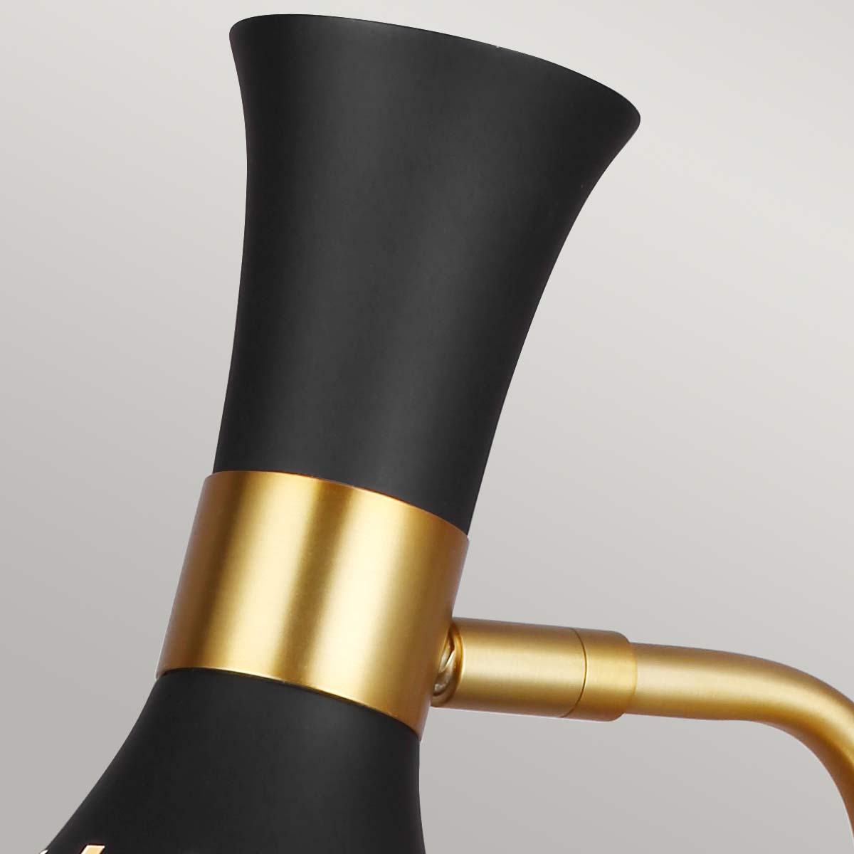 Feiss Joan Tischlampe Schwarz, Messing – Detailansicht