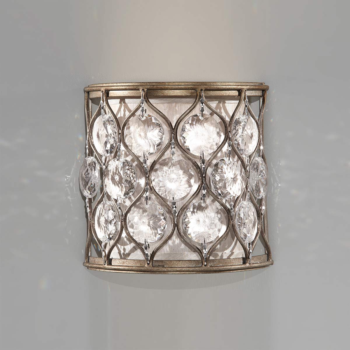 Feiss Lucia Wandleuchte Silber – Wohnambiente