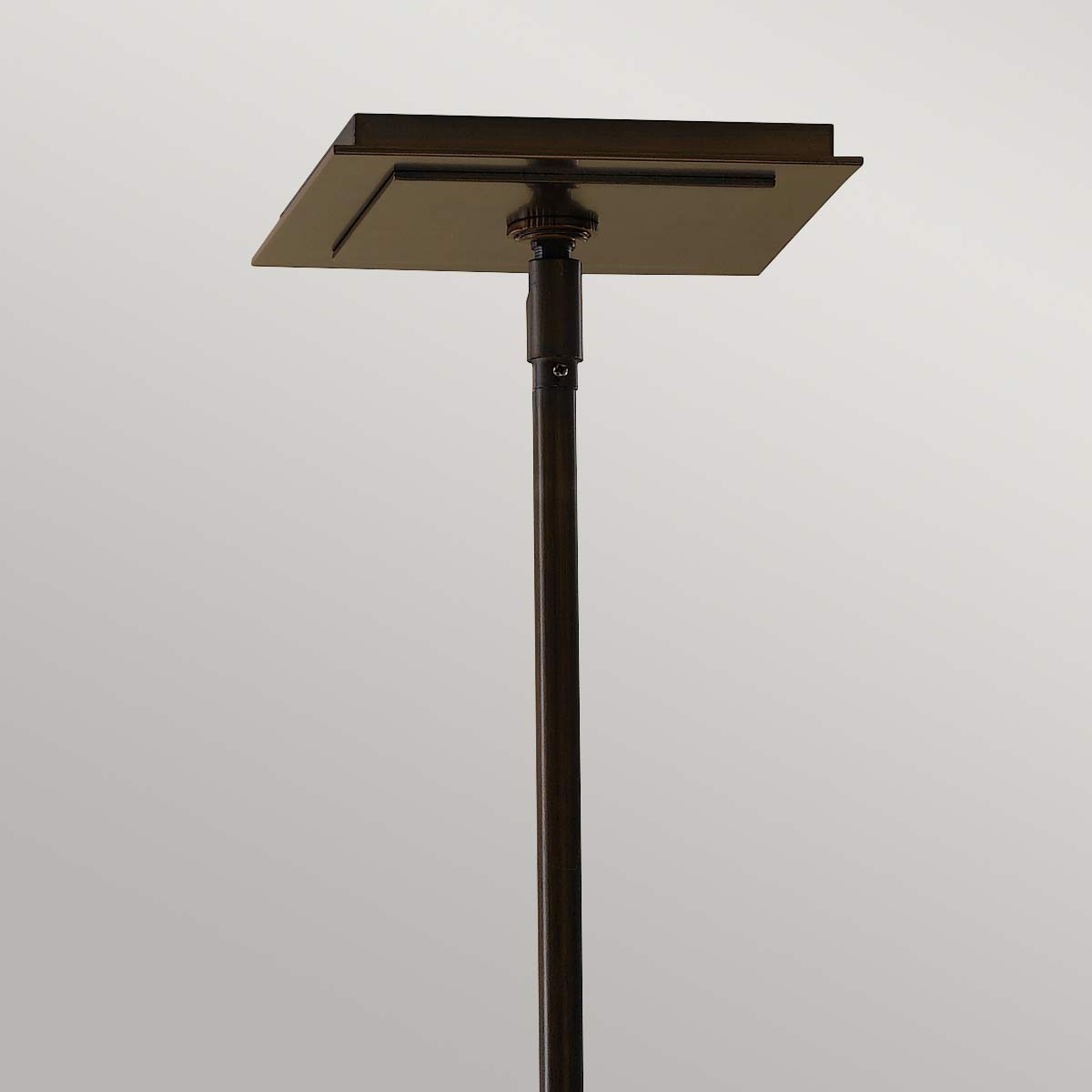 Feiss Remy Kronleuchter Bronze, Gold – Wohnambiente