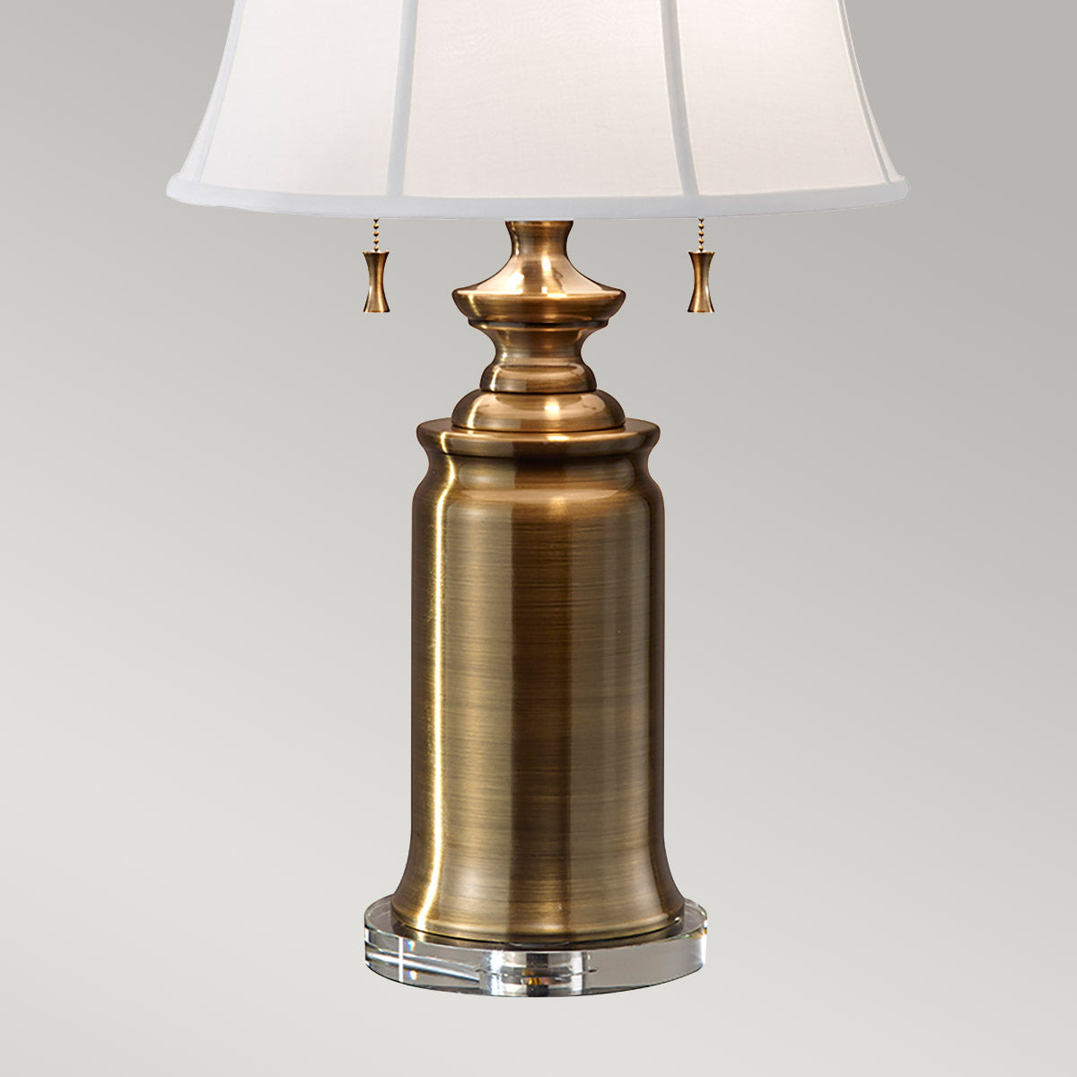 Feiss Stateroom Tischlampe Messing – Detailansicht