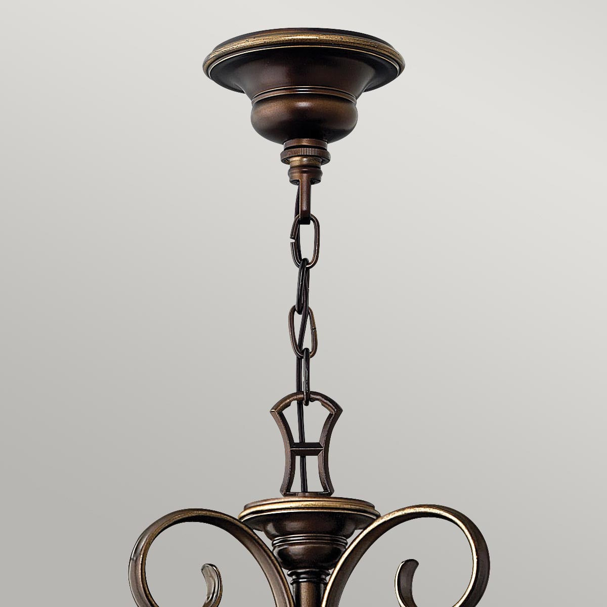 Hinkley Cello Kronleuchter Bronze – Wohnambiente