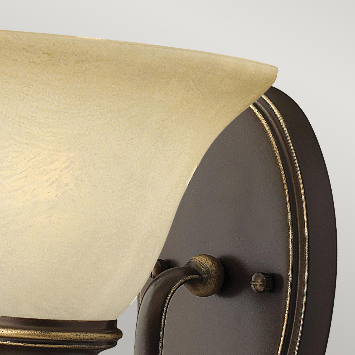 Hinkley Cello Wandleuchte Bronze – Wohnambiente