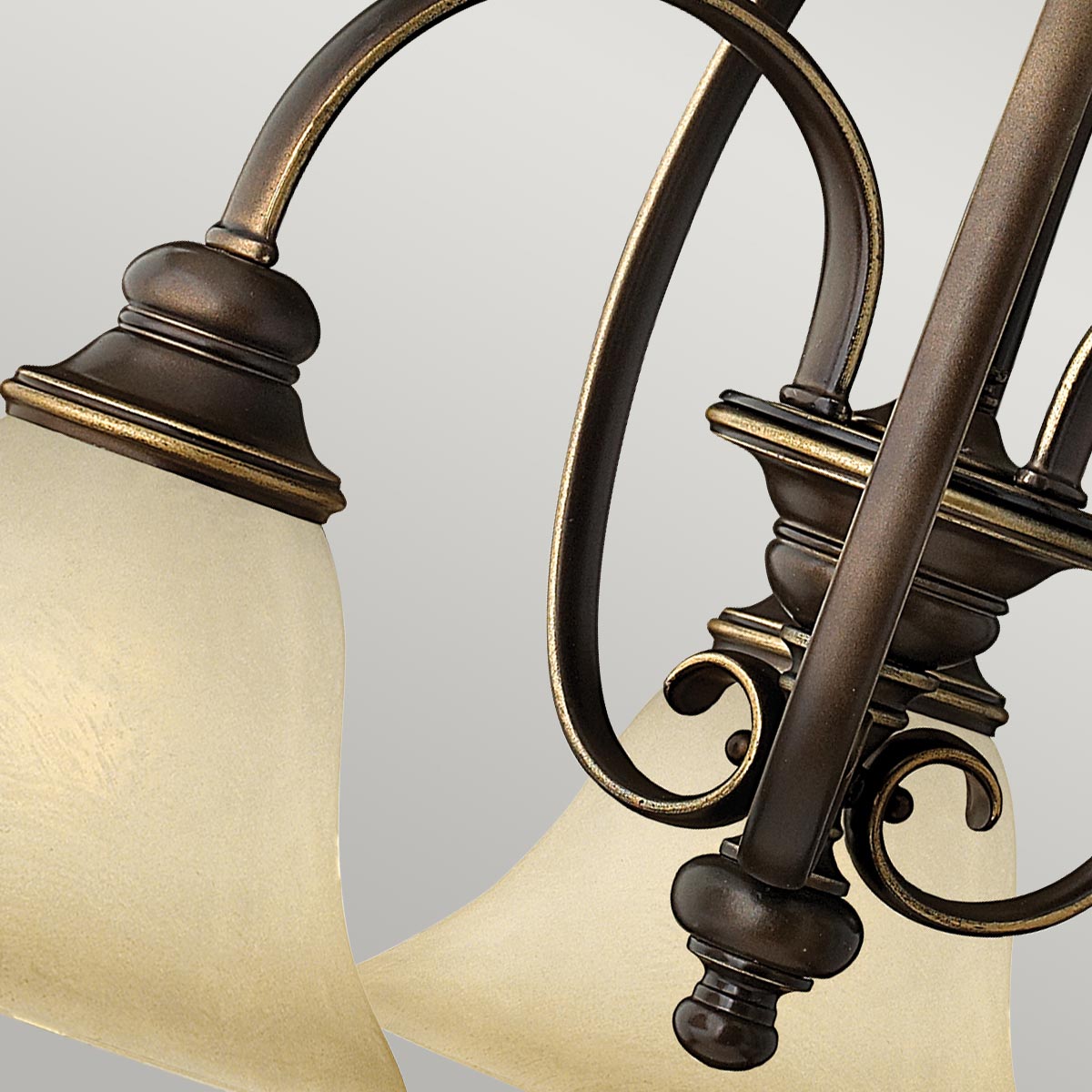 Hinkley Cello Kronleuchter Bronze – Detailansicht 2