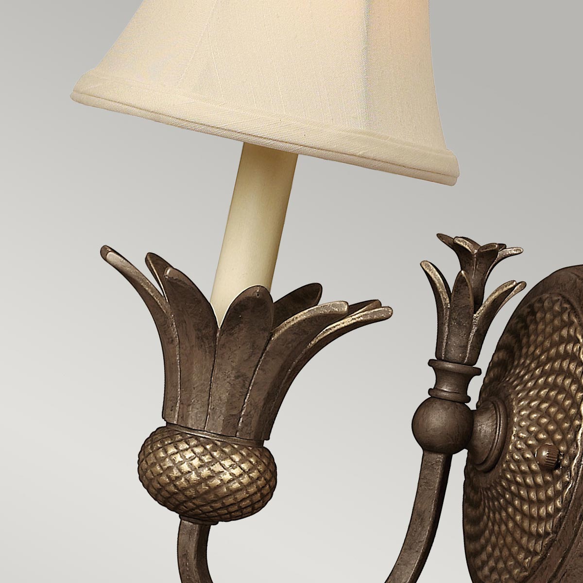 Hinkley Plantation Wandleuchte Bronze – Detailansicht
