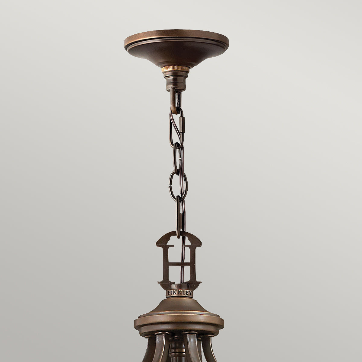 Hinkley Plymouth Kronleuchter Bronze – Detailansicht