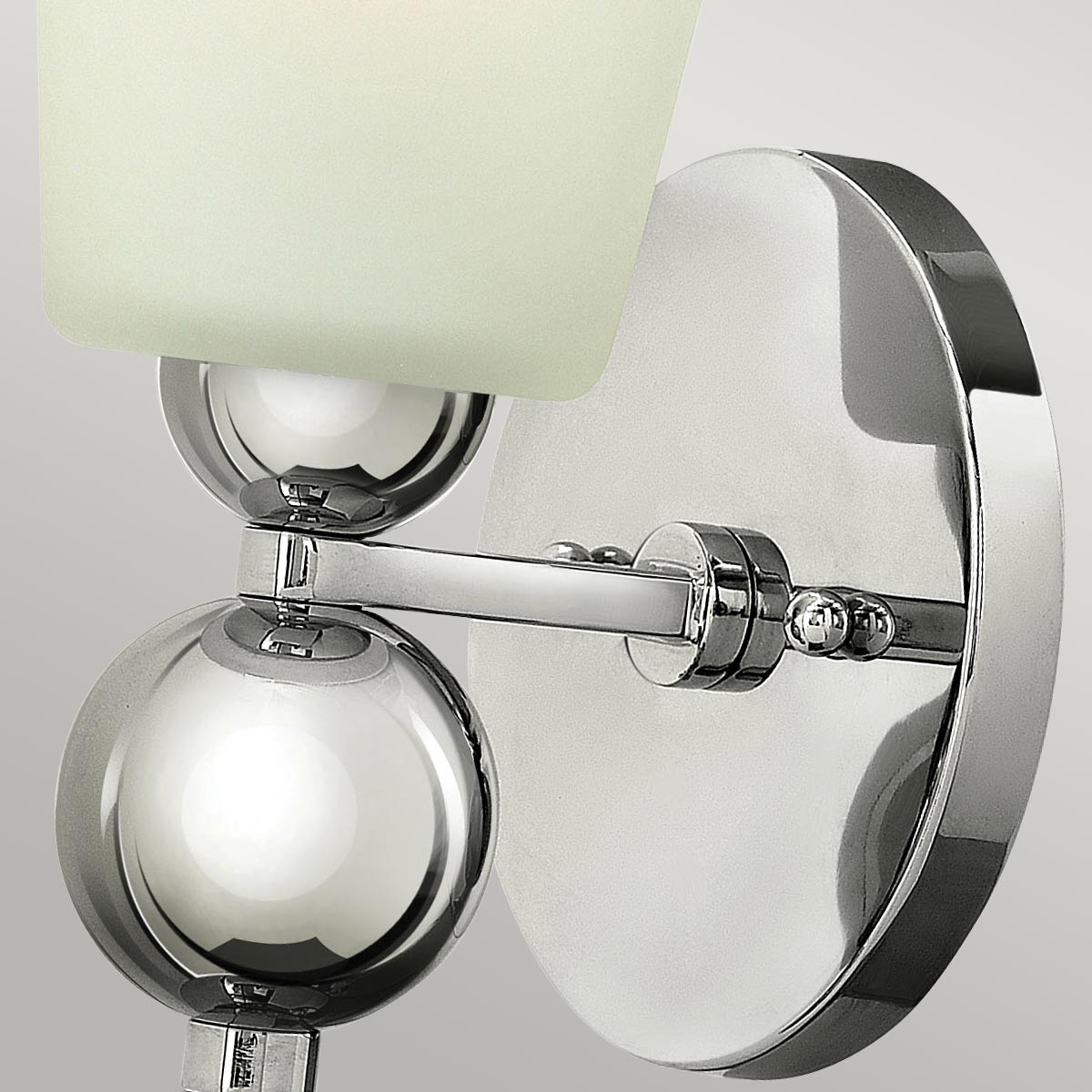 Hinkley Zelda Wandleuchte Nickel – Wohnambiente