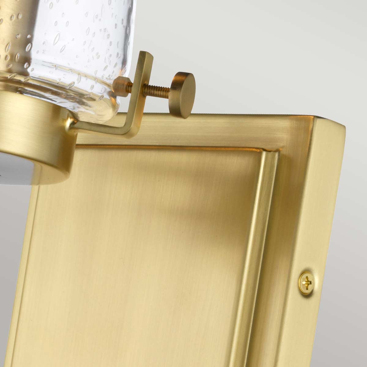 Kichler Alton Wandleuchte Messing – Wohnambiente