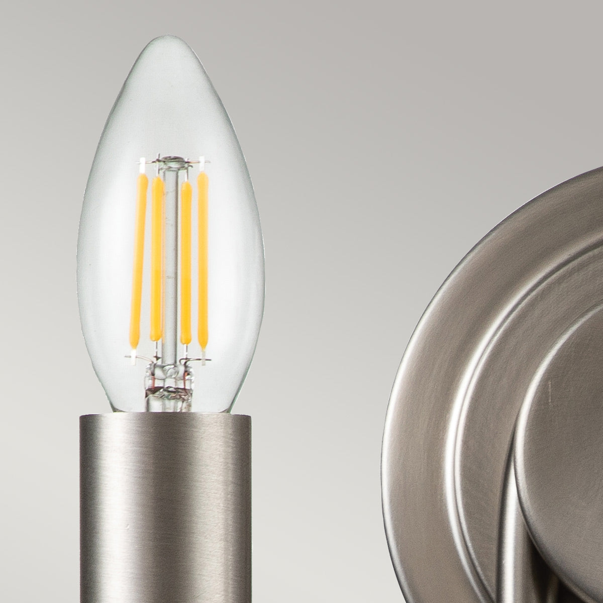 Kichler Capitol Wandleuchte Nickel – Wohnambiente