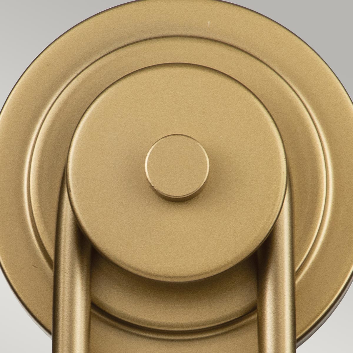 Kichler Capitol Wandleuchte Messing – Detailansicht