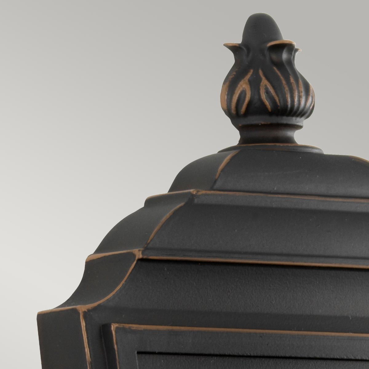 Kichler Luverne Außenleuchte Bronze – Detailansicht
