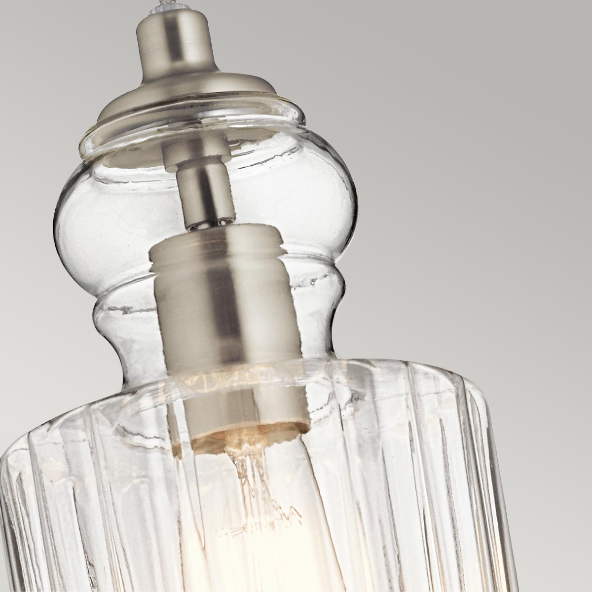 Kichler Riviera Pendelleuchte Nickel – Wohnambiente