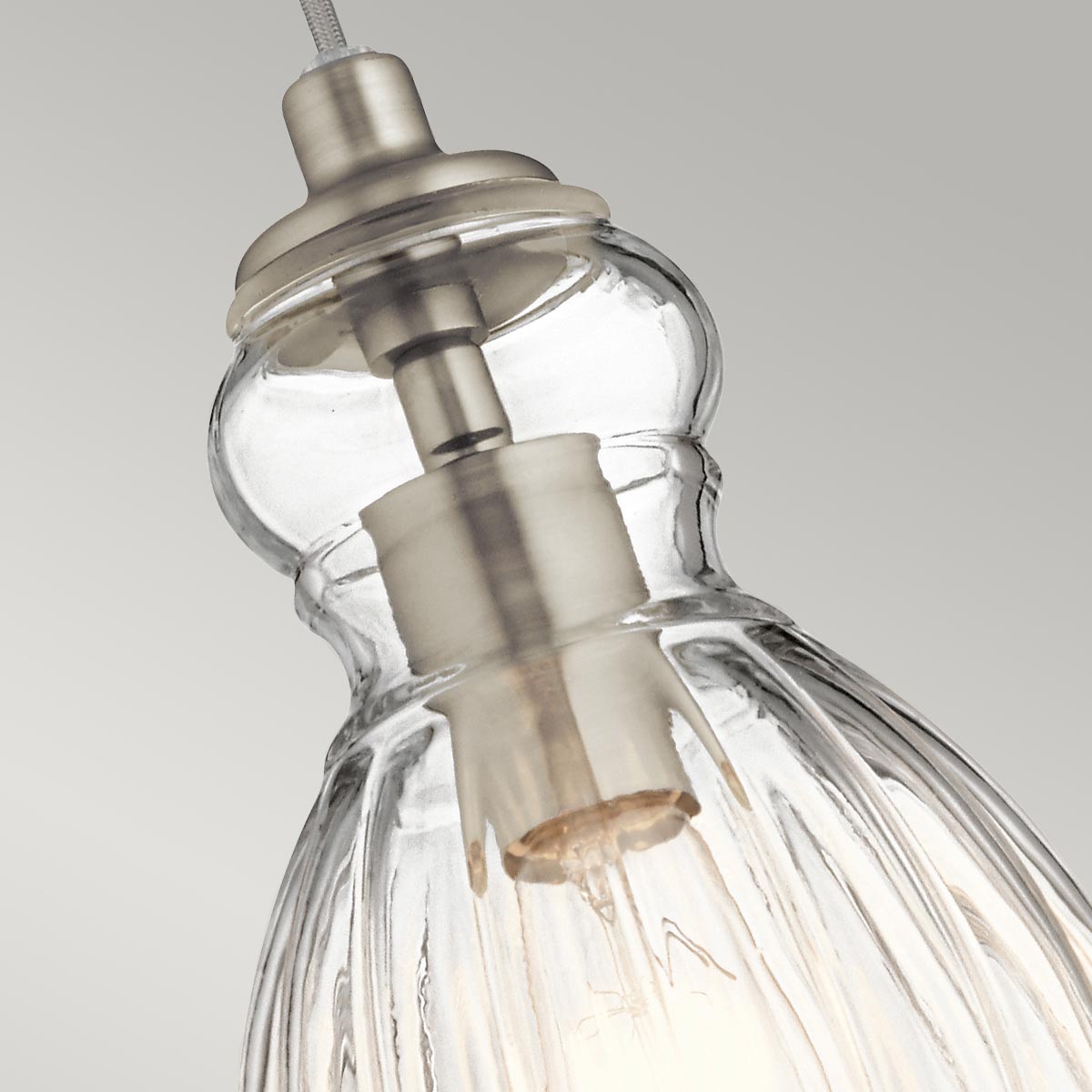 Kichler Riviera Pendelleuchte Nickel – Wohnambiente