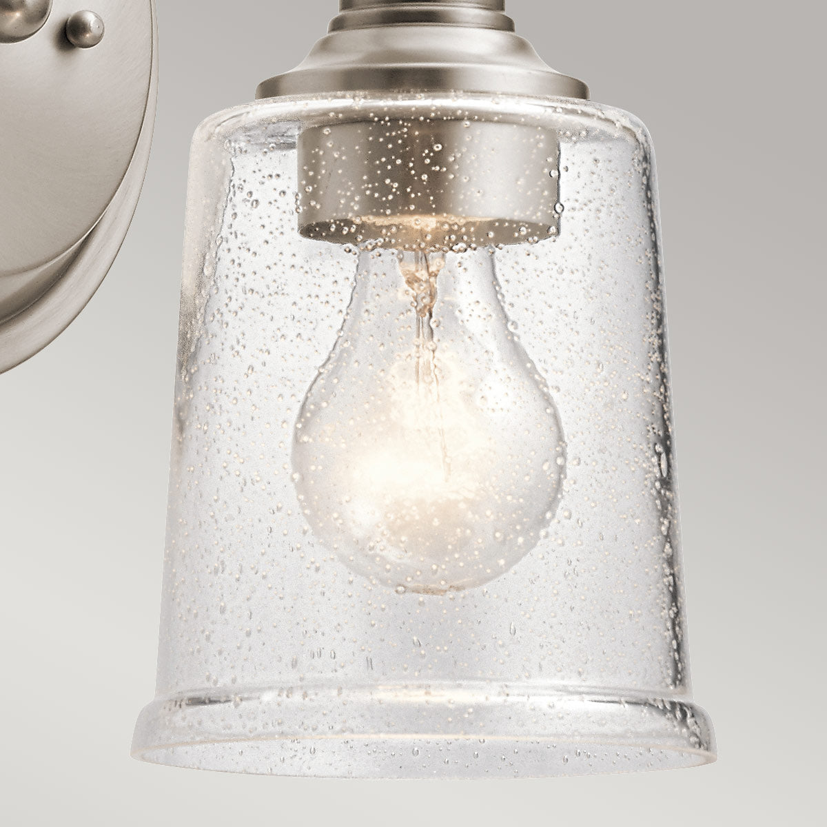 Kichler Waverly Wandleuchte Zinn – Detailansicht 4