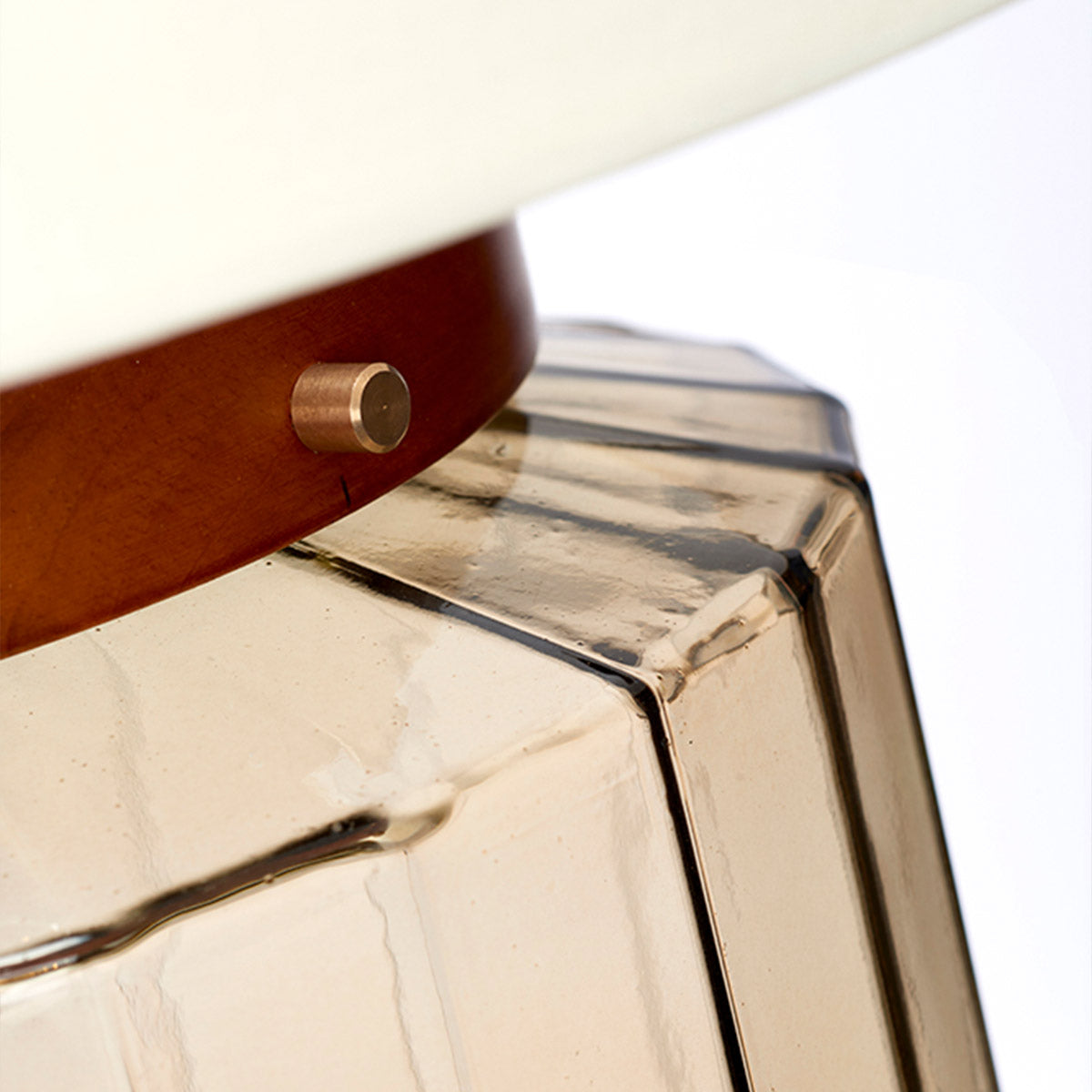 Elstead Luga Tischlampe Messing – Detailansicht 2