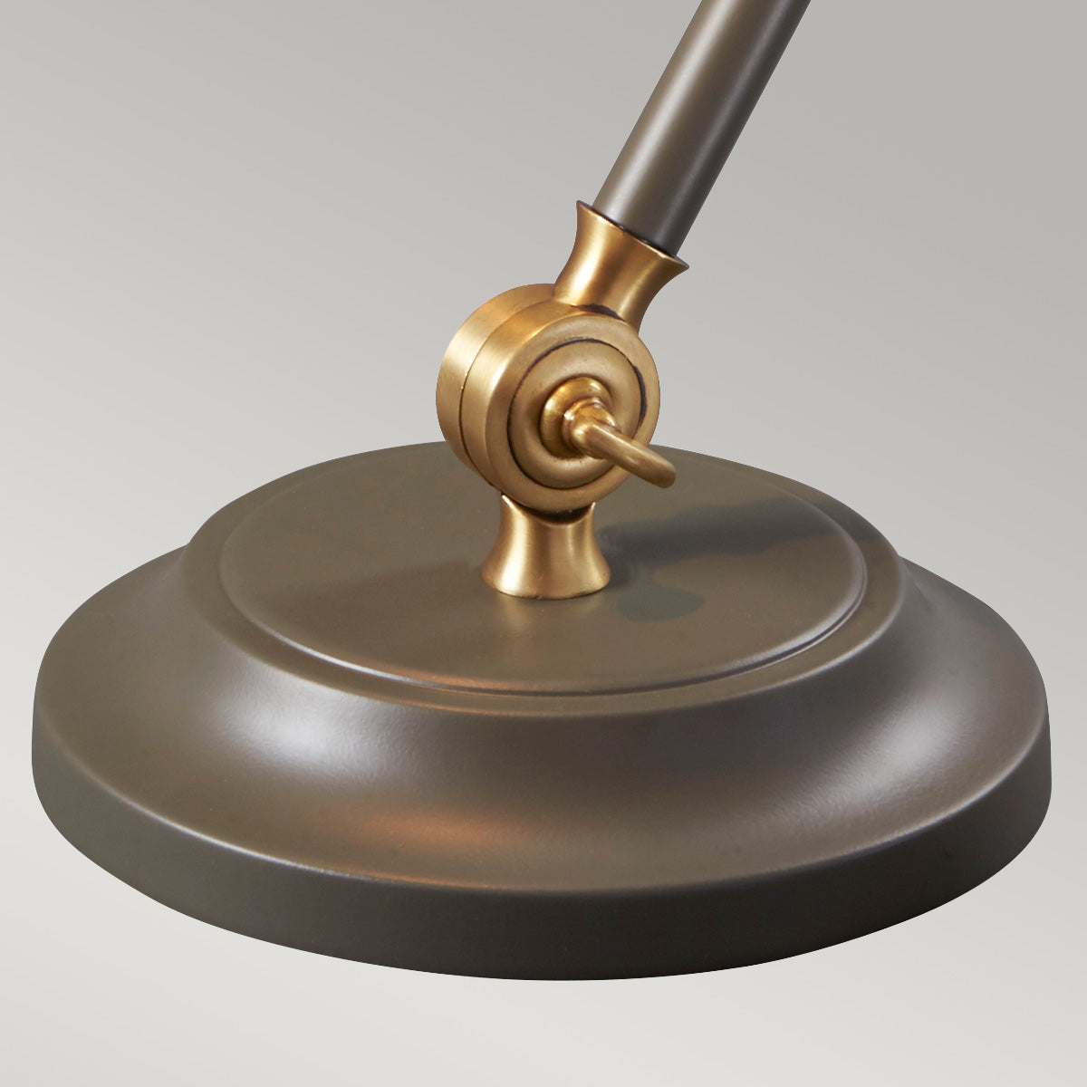 Elstead Provence Tischlampe Grau, Messing – Detailansicht 4