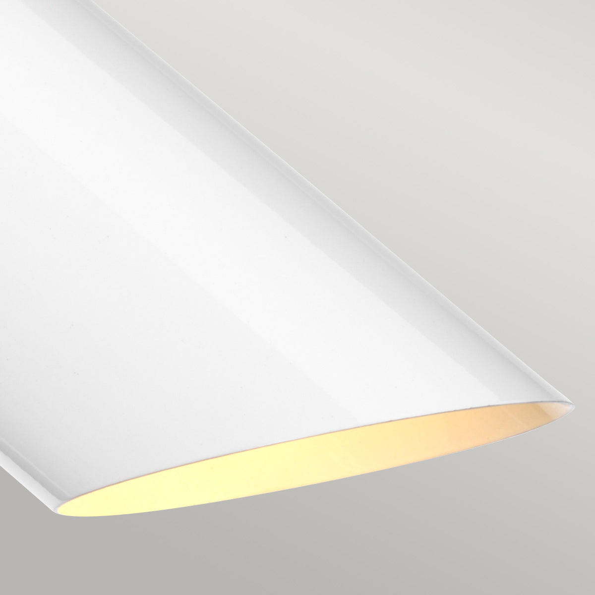 Elstead Quinto Tischlampe Weiß, Messing – Detailansicht