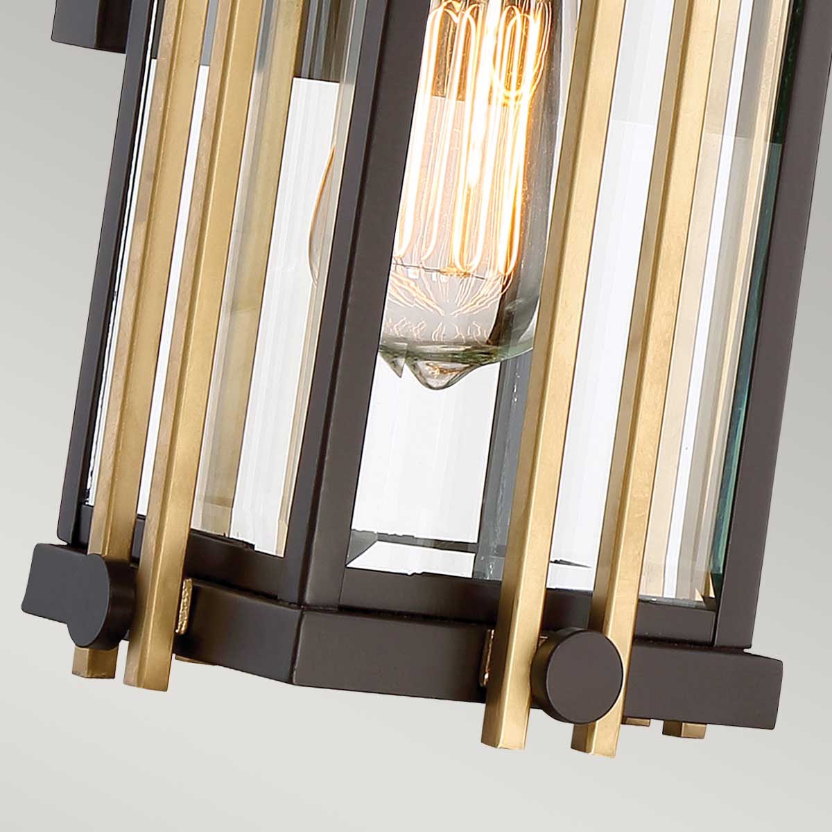 Quoizel Goldenrod Außenleuchte Bronze – Detailansicht