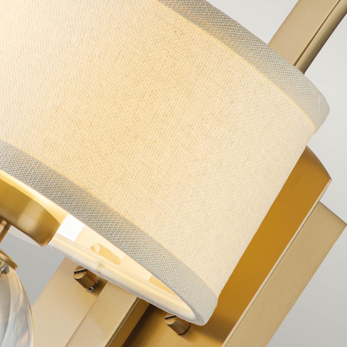 Quoizel Gotham Wandleuchte Messing – Detailansicht 3