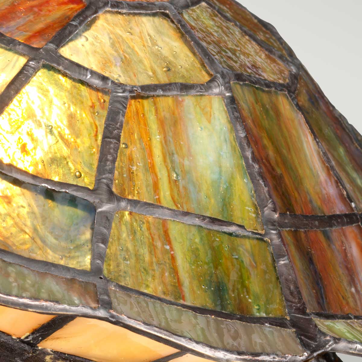 Quoizel Tiffany Tischlampe Bronze – Detailansicht