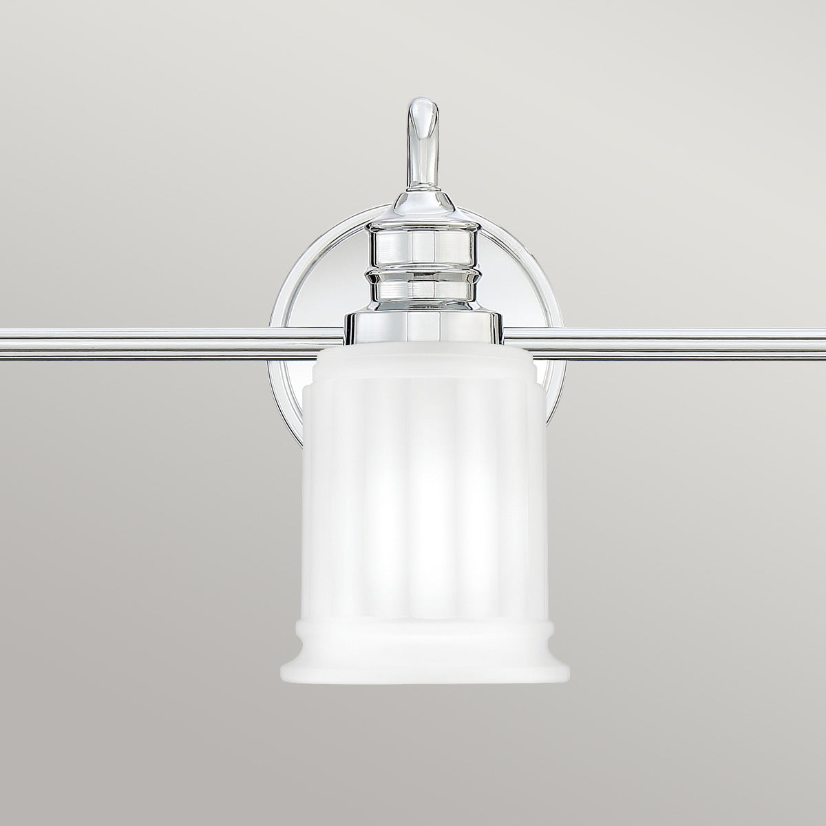 Quoizel Swell Wandleuchte Chrom – Wohnambiente