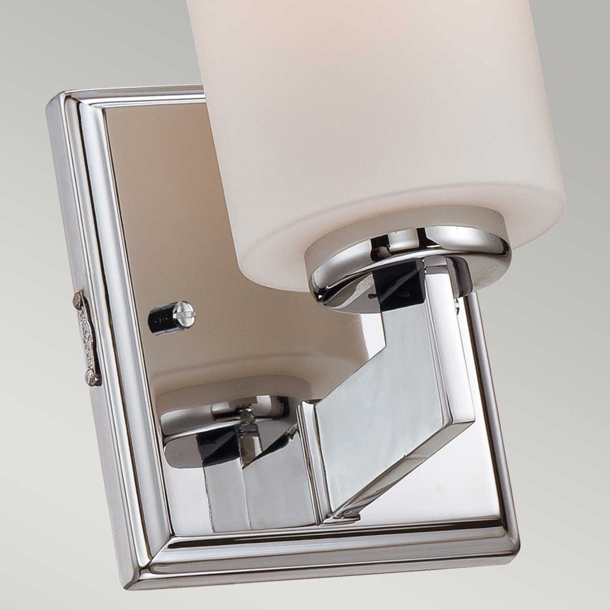 Quoizel Taylor Wandleuchte Chrom – Wohnambiente