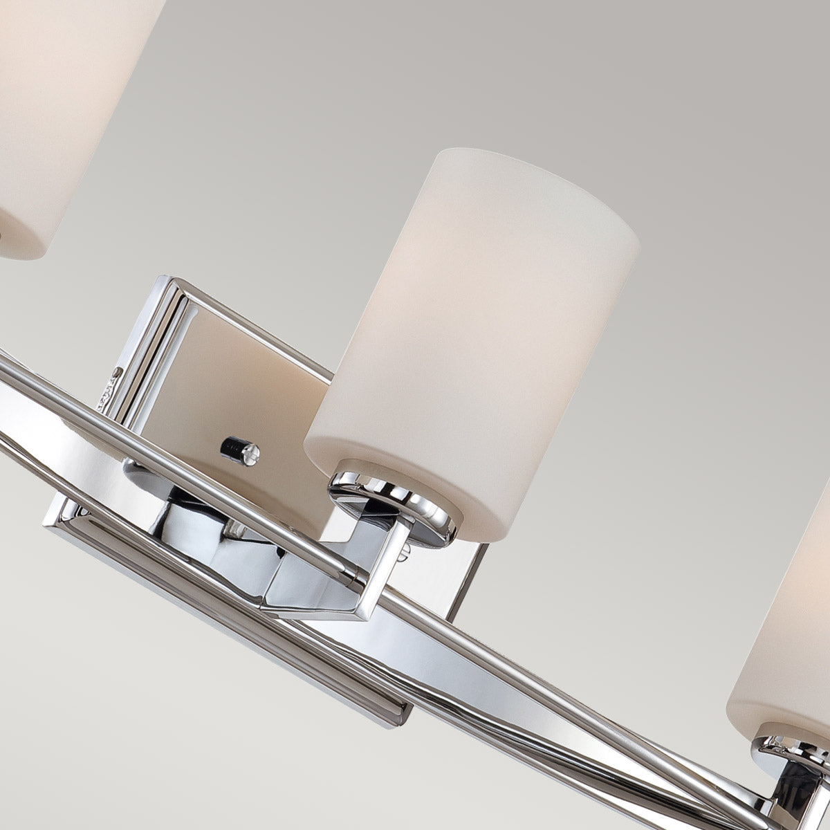 Quoizel Taylor Wandleuchte Chrom – Detailansicht